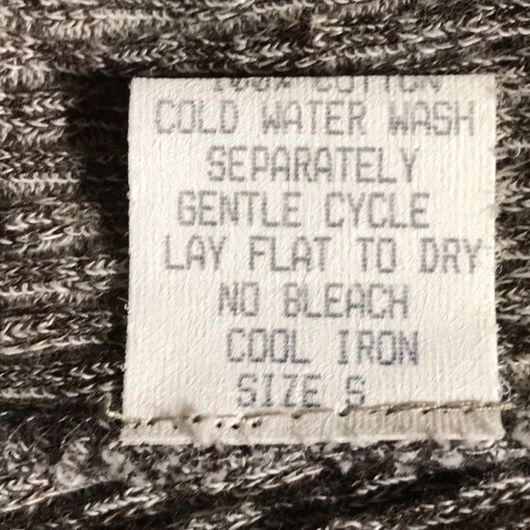 Dress - Picture 8 of 8